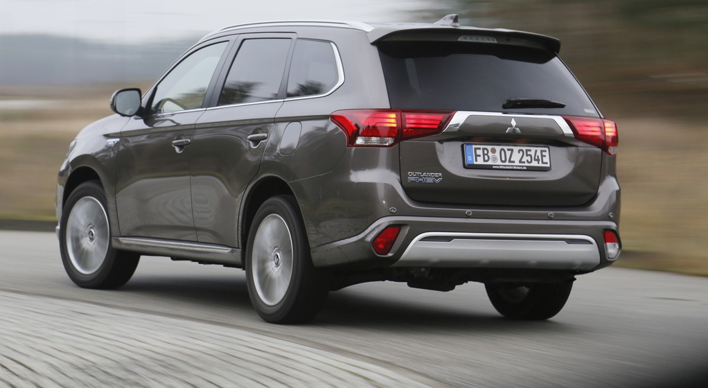 Mitsubishi Outlander PHEV 2020