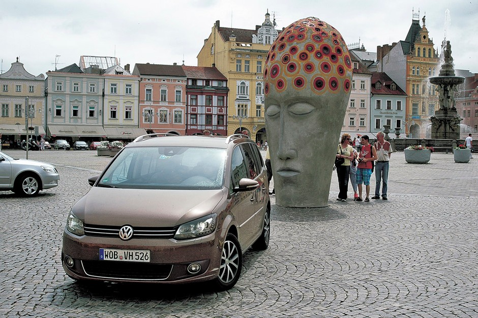 Volkswagen Touran na dystansie 100 tys. km: czy okazał się bezawaryjny?