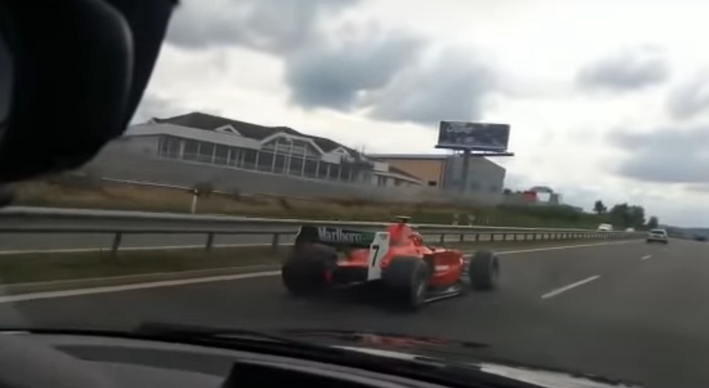 Bolid na czeskiej autostradzie