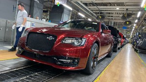 Chrysler 300C kończy swój żywot. U nas dostępny był pod włoską marką