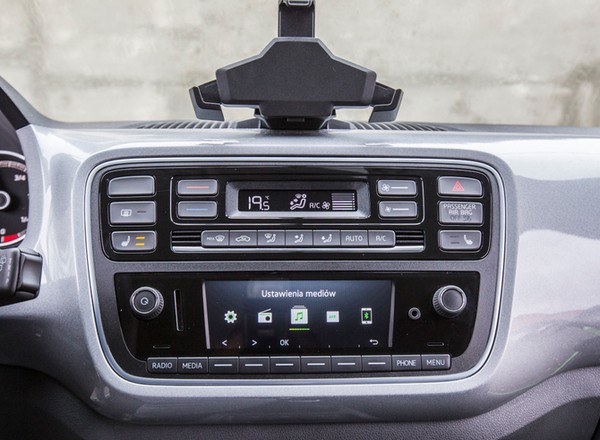 Skoda Citigo - uchwyt na telefon, czyli tak się robi pieniądze | TEST