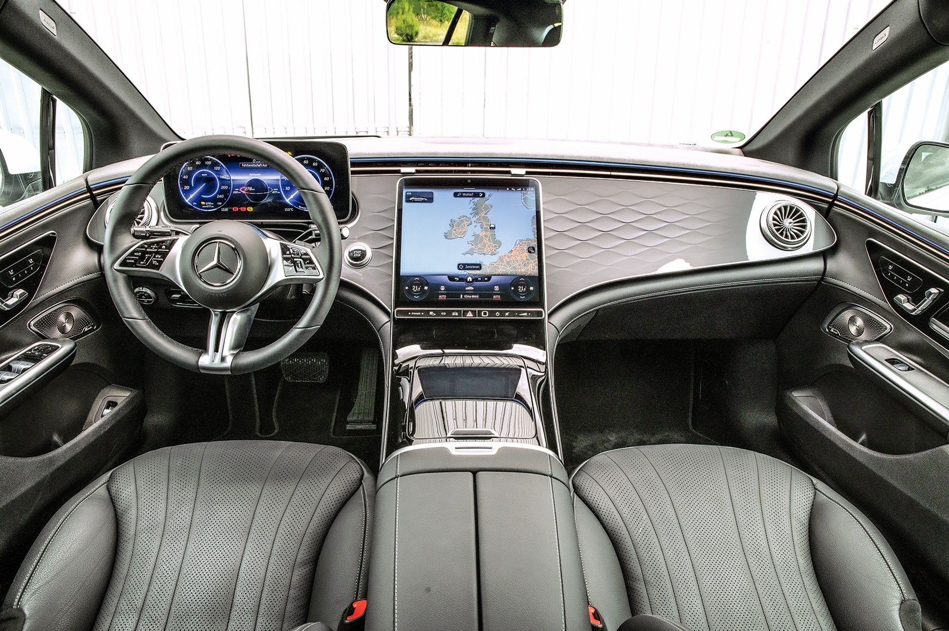 Mercedes EQE 350+ (2022)