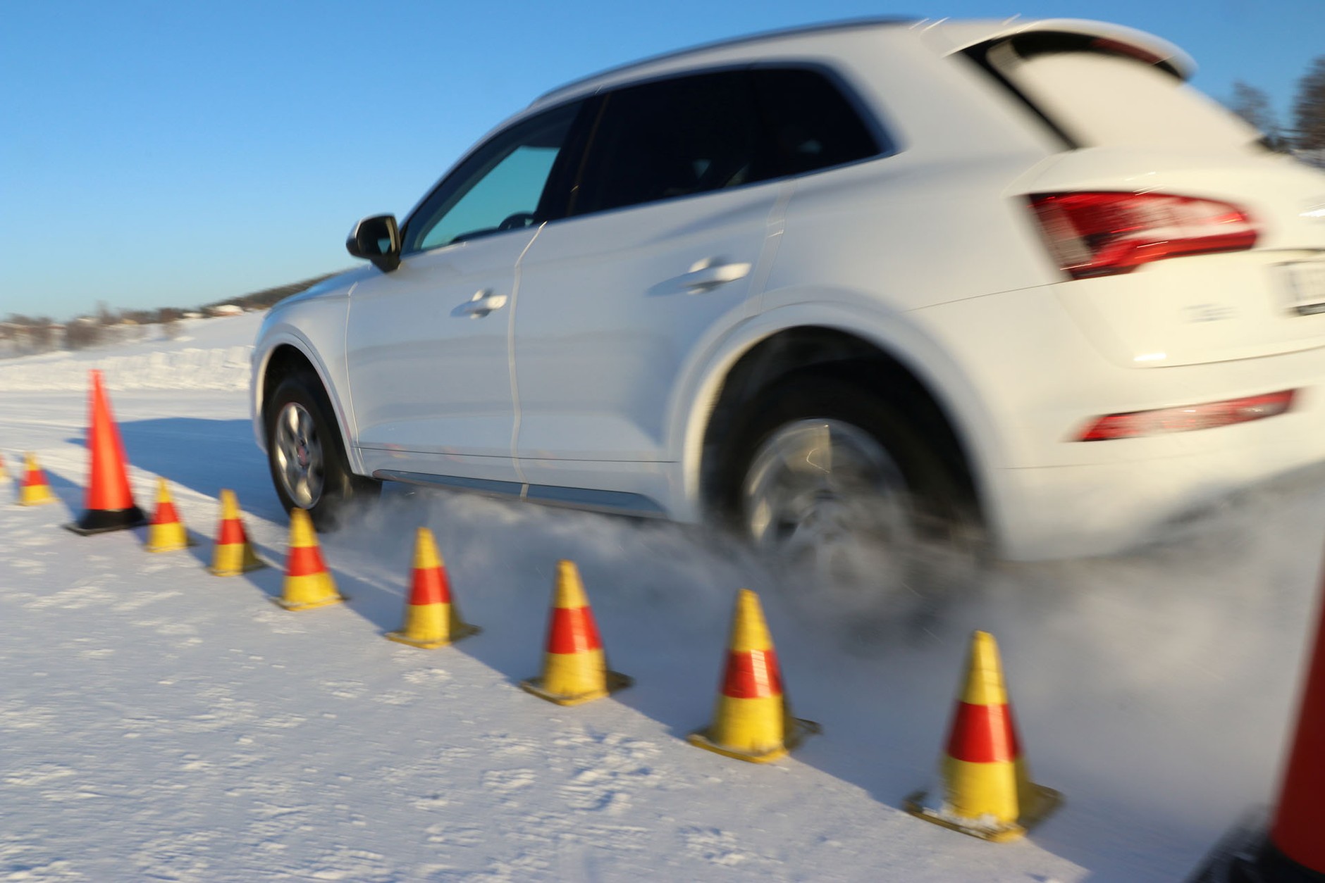 Właściciele SUV-ów chętnie inwestują w opony całoroczne