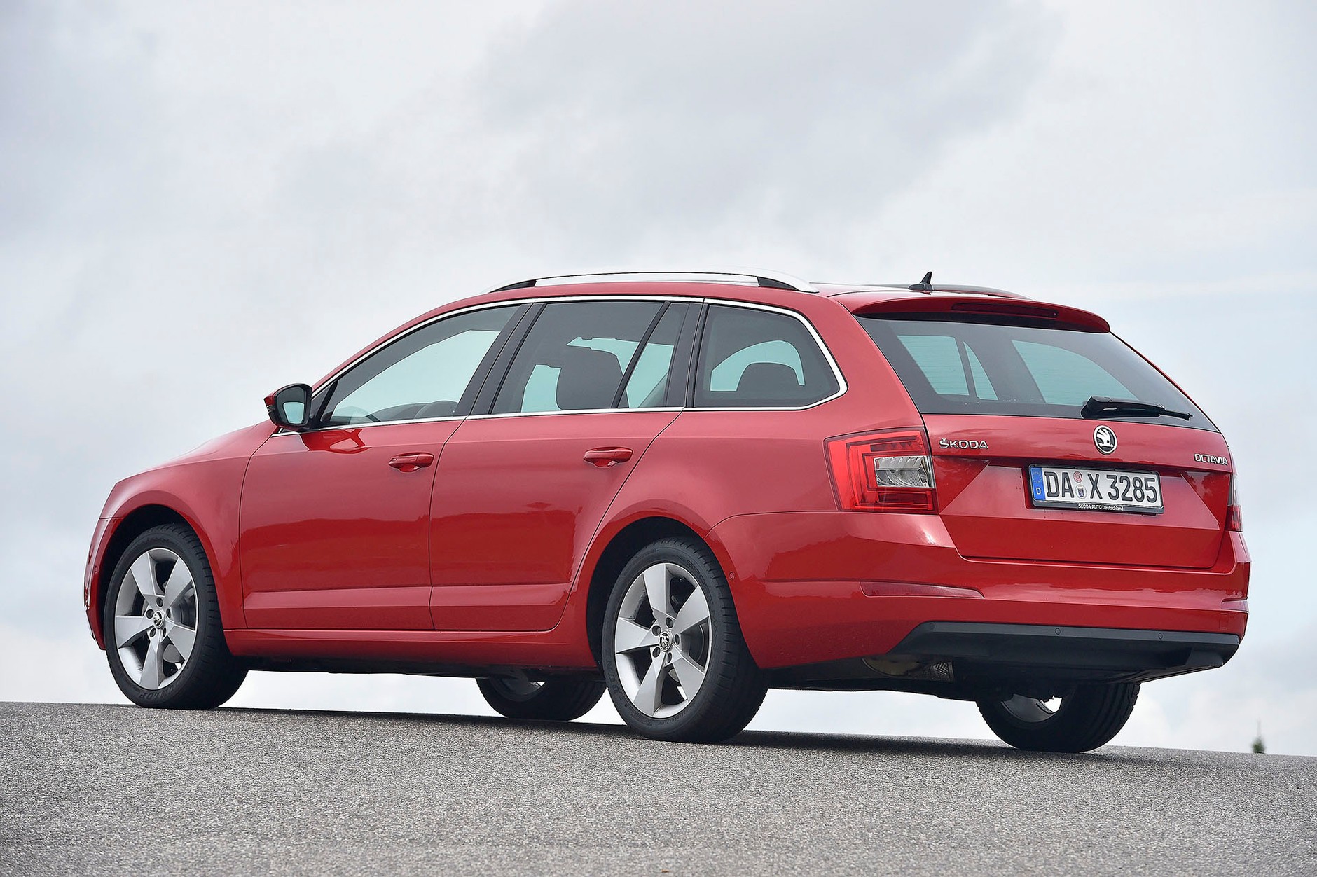 Skoda Octavia Combi - produkowana od 2013 roku, cena od 33 500 zł