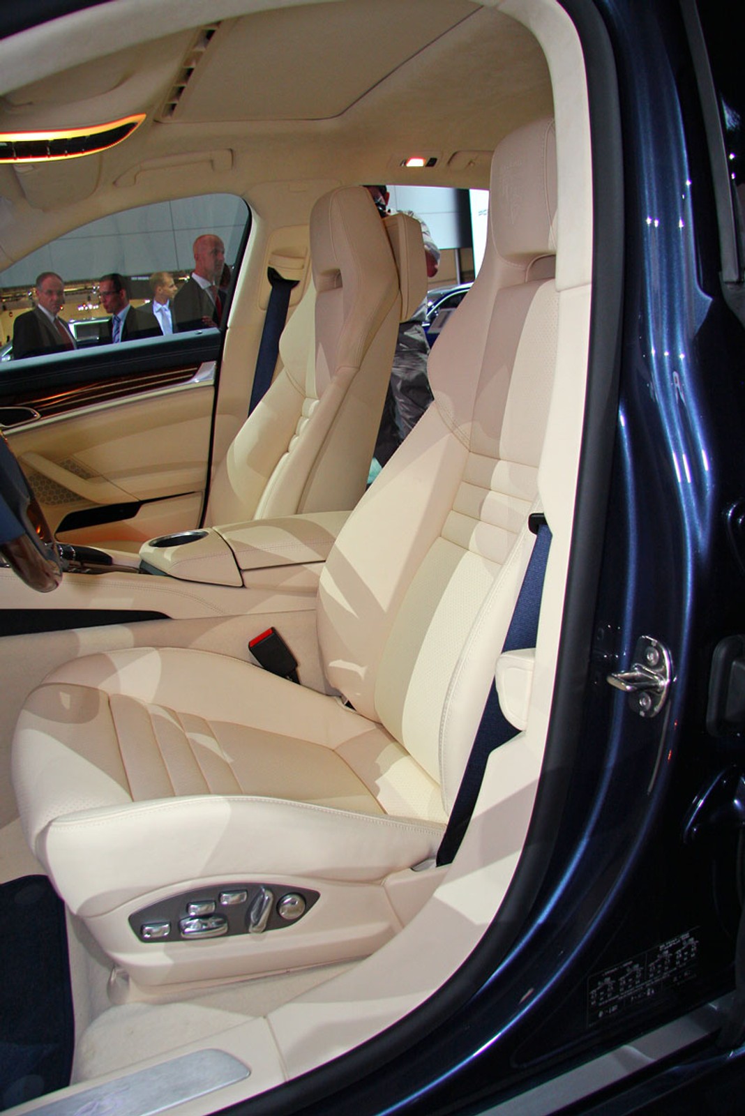 IAA Frankfurt 2009: sportowe premiery (fotogaleria II.)