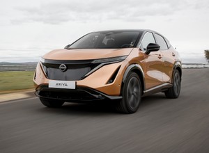 Nissan stawia na elektryczność — pierwsze jazdy modelami Ariya i Qashqai e-Power