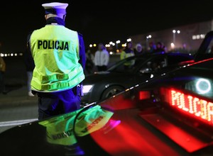 Nocna kontrola w Gołdapi. Kierowcy rozbroili policjantów swoją ignorancją