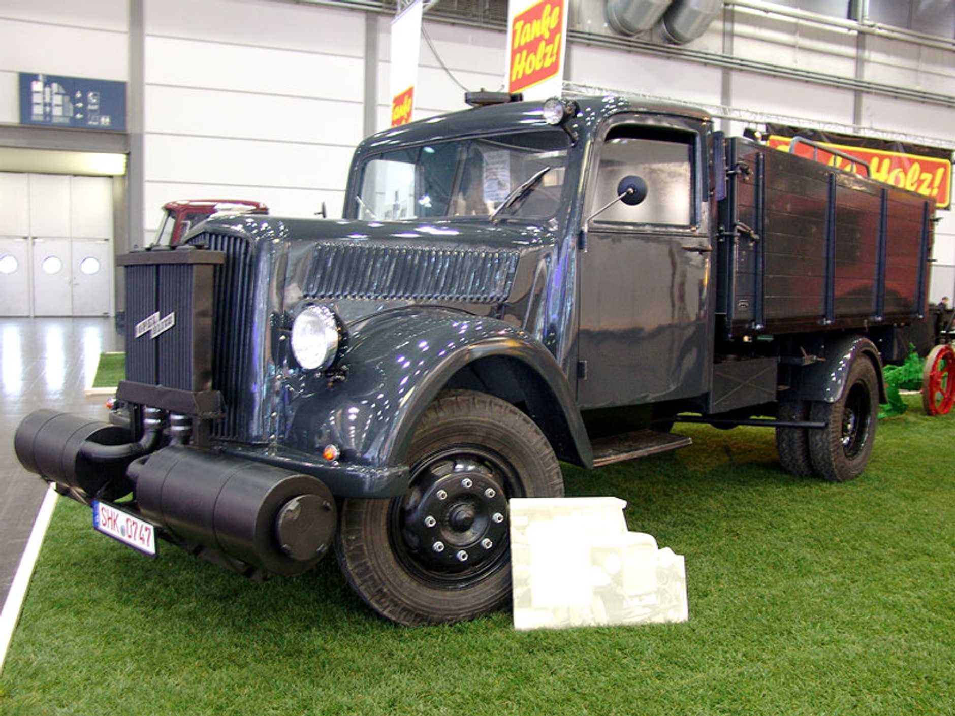 AMI/AMITEC 2008: drzewo na kryzys paliwowy (fotogaleria)