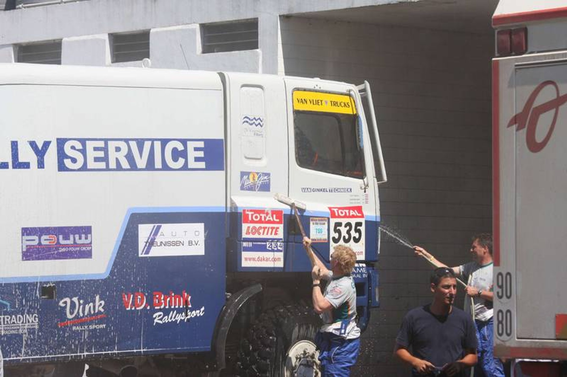 Rajd Dakar 2009: radość na mecie (fotogaleria 3.)