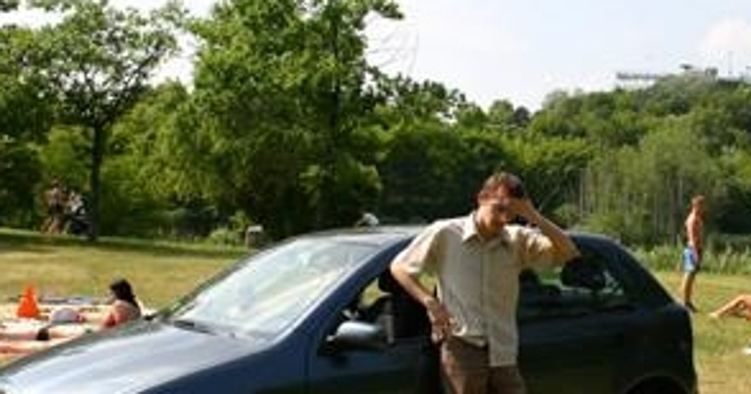 Jak radzić sobie z upałem w samochodzie