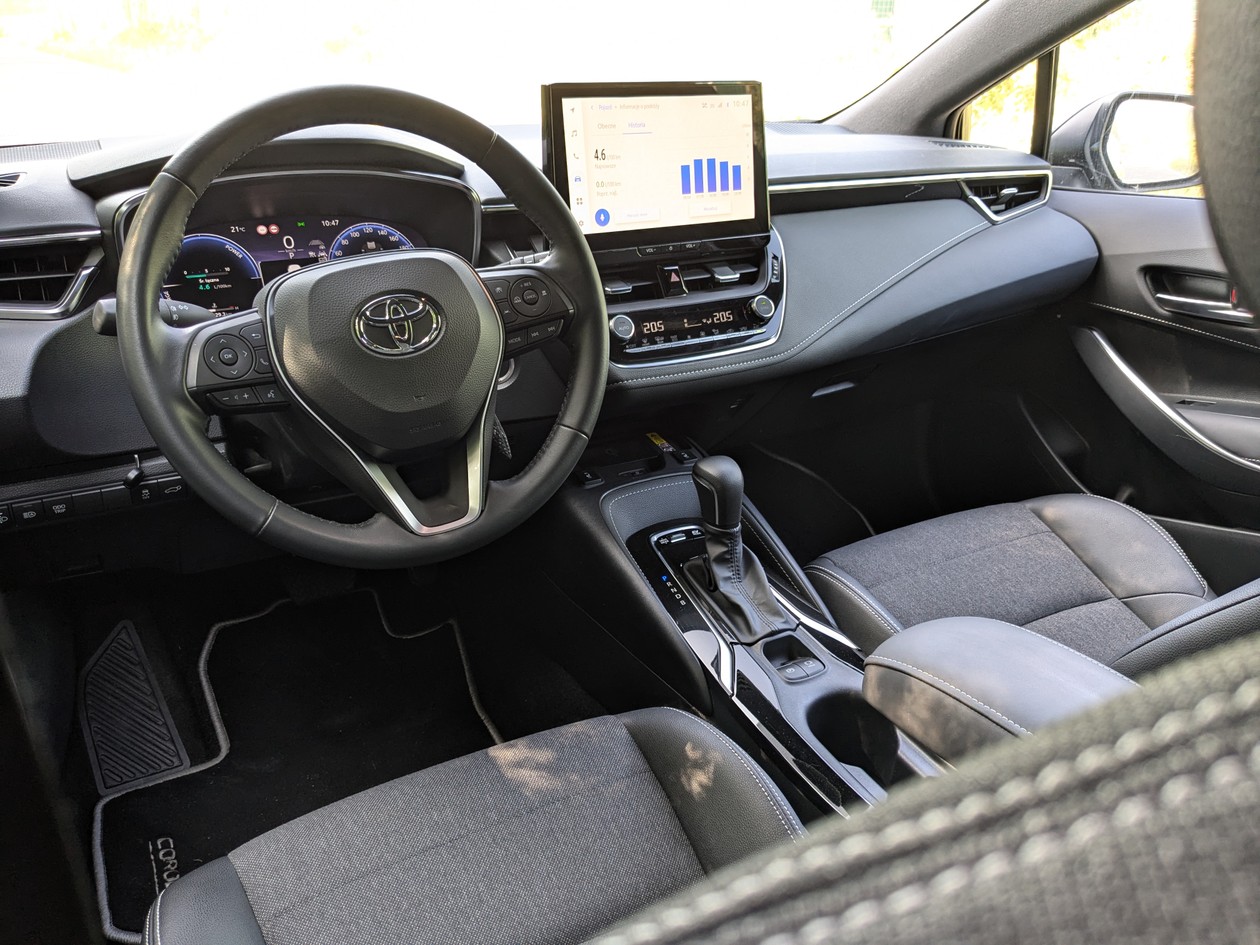 Toyota Corolla TS 1.8 Hybrid Style
