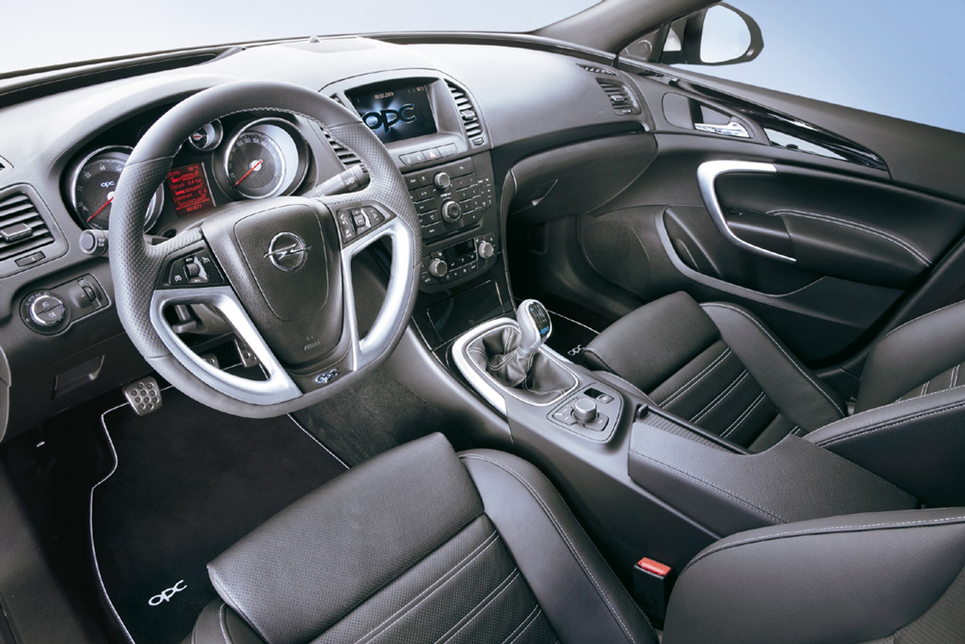 Opel Insignia OPC: Kombi jak błyskawica