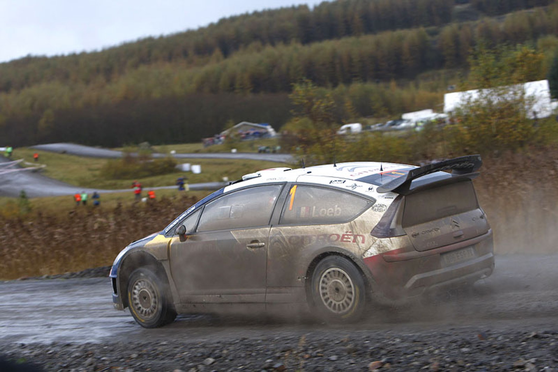 Rajd Wielkiej Brytanii 2009: mistrz świata Loeb w akcji - fotogaleria Rallyworld©Willy Weyens