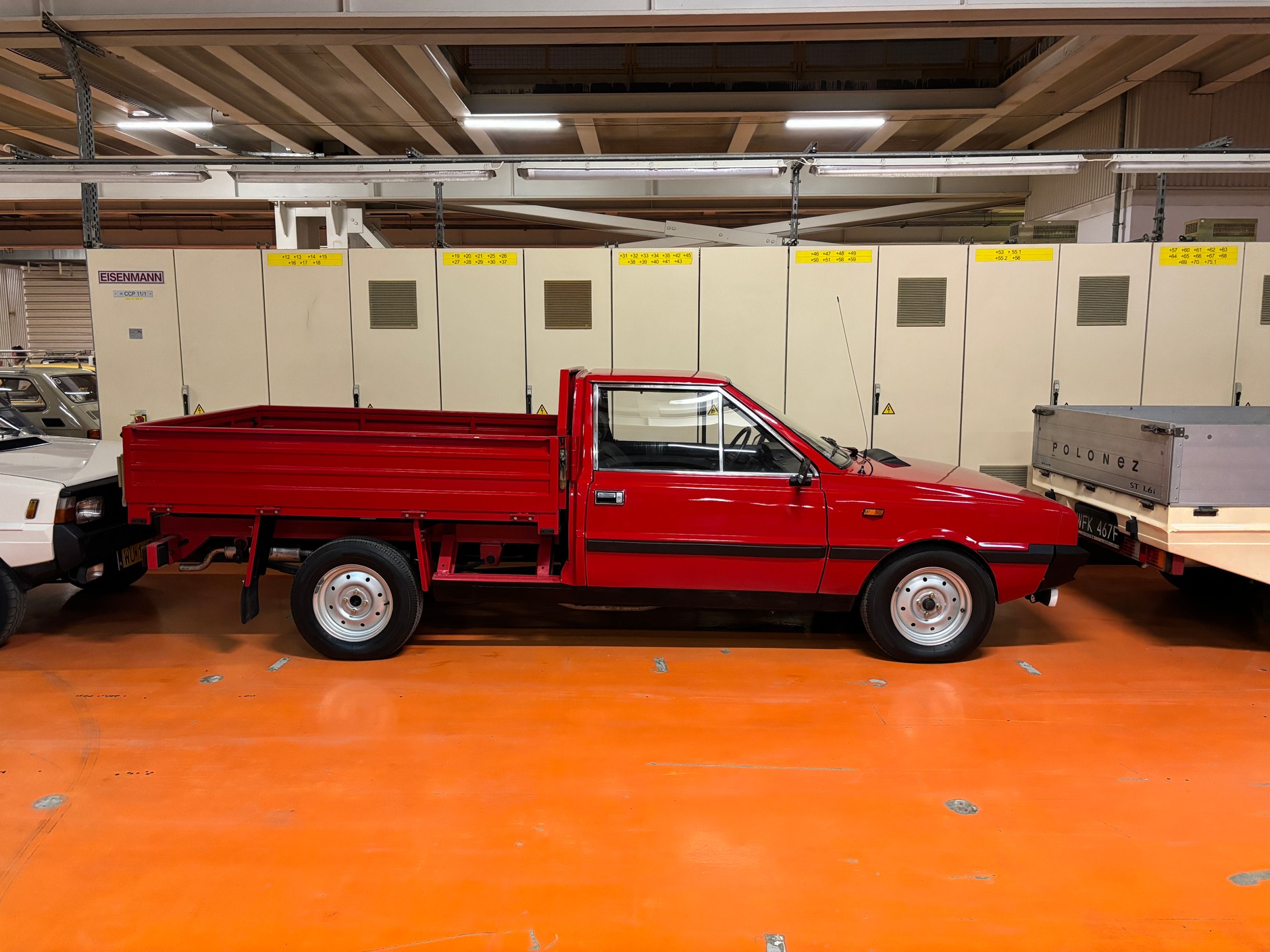 Wystawa w dawnej fabryce FSO