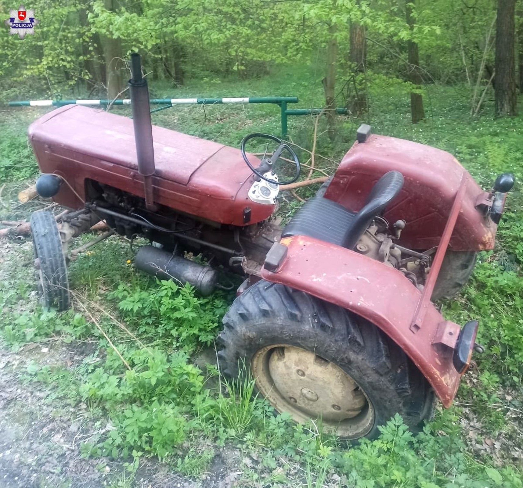 Ciągnik, pod którego koła wpadł pijany 29-latek