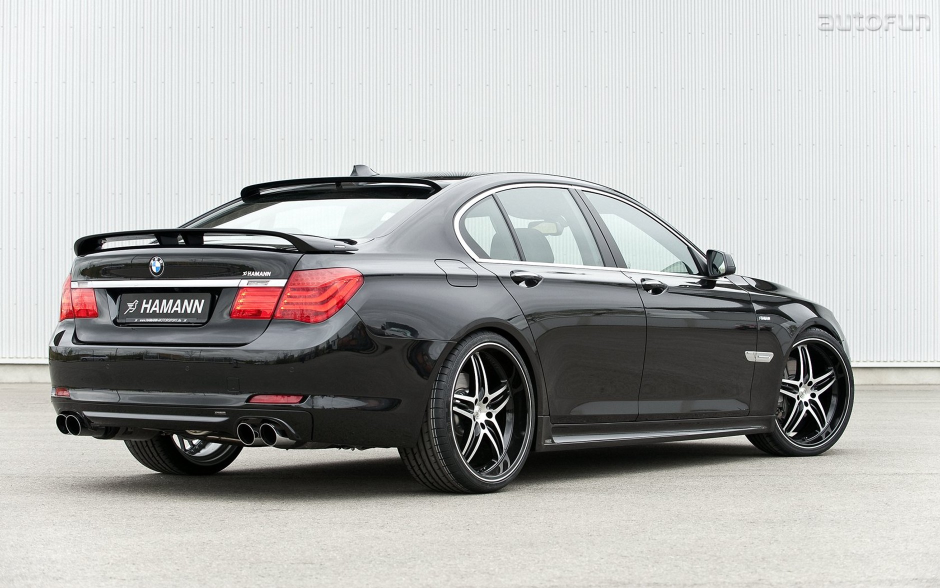 Czarny charakter - Hamann serii 7