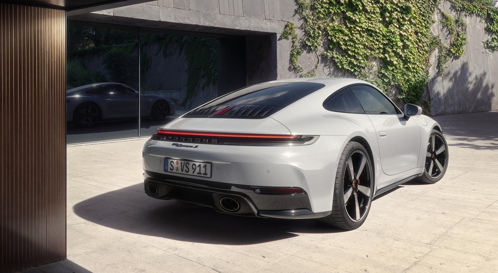 Porsche 911 Carrera S 2025