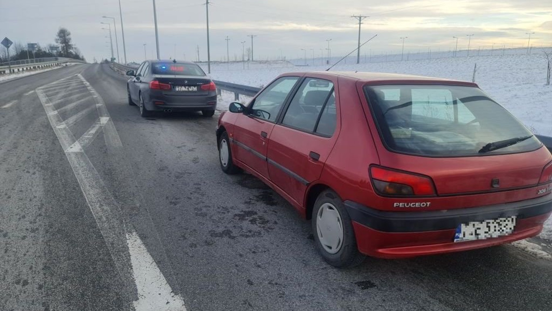 88-latek jechał na S7 pod prąd
