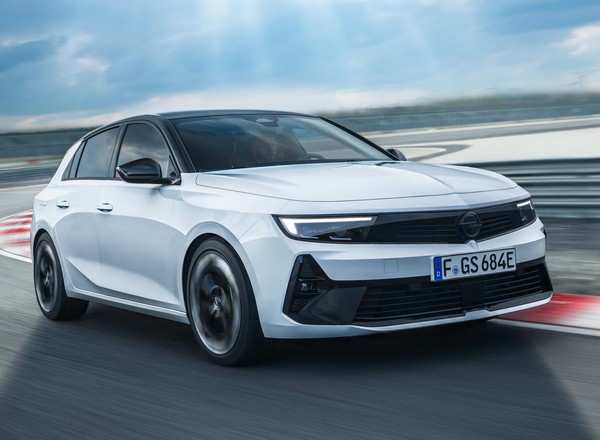 Opel Astra GSe – elektryfikacja na sportowo