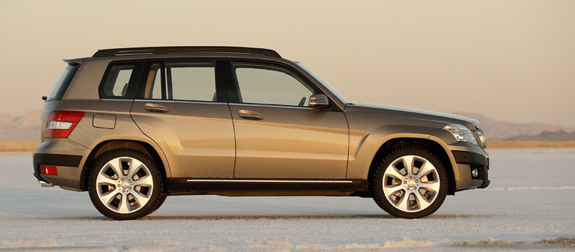 Mercedes-Benz GLK: przetestowany w Namibii (fotogaleria + informacje)