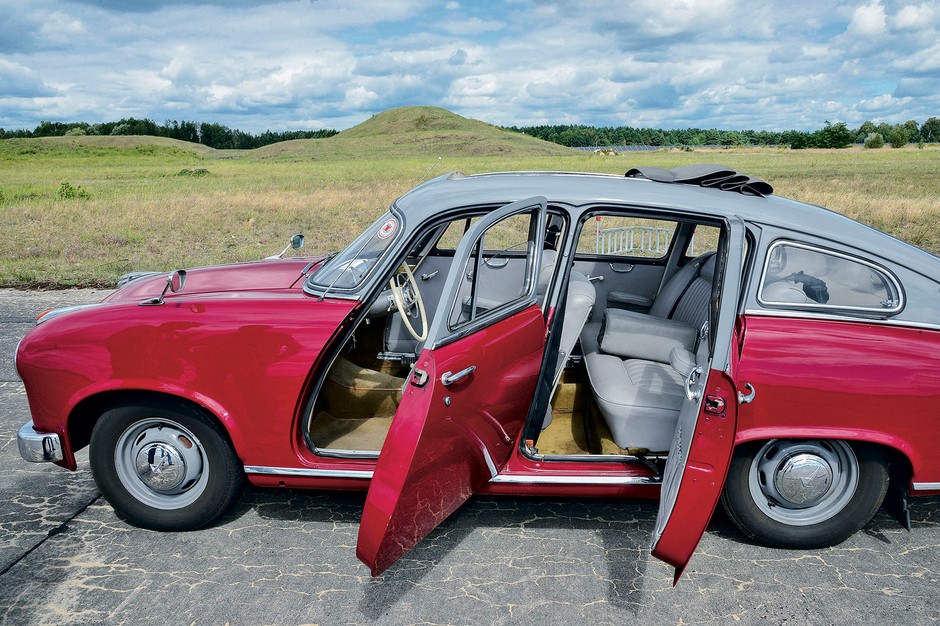 Borgward Hansa 2400 kontra Tatra 603-2 - nietypowa klasa wyższa