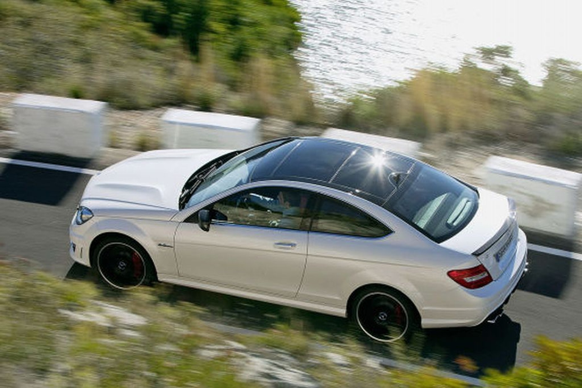 Mercedes C63 AMG Coupé – rodzina w komplecie