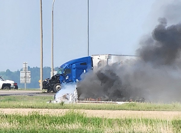 Co najmniej 15 osób zginęło w wypadku drogowym w Kanadzie. Ciężarówka zderzyła się z minibusem