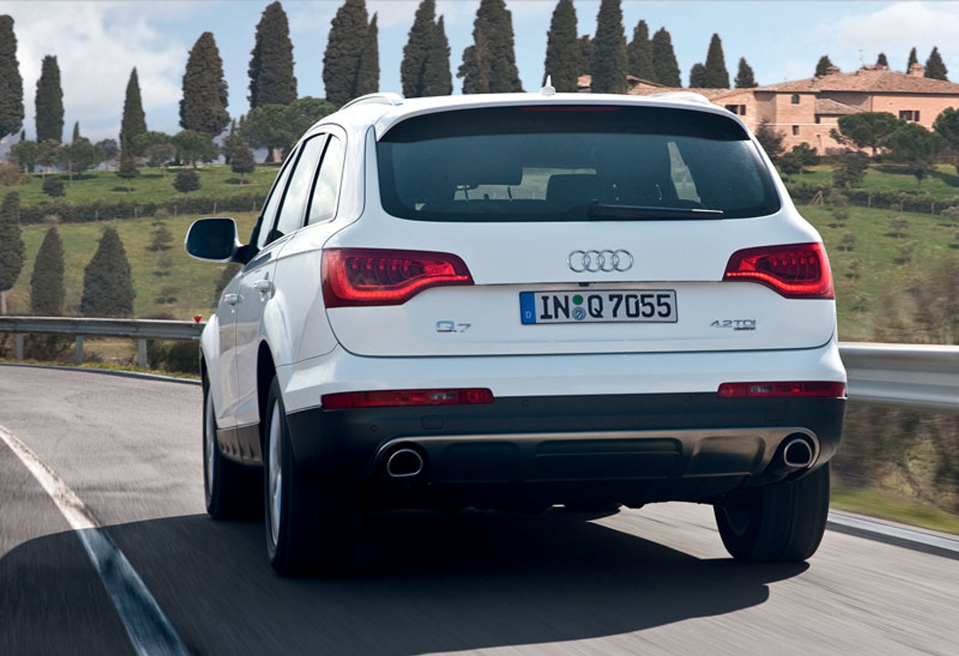 Audi Q7: facelifting i mniejsze zużycia paliwa (fotogaleria)