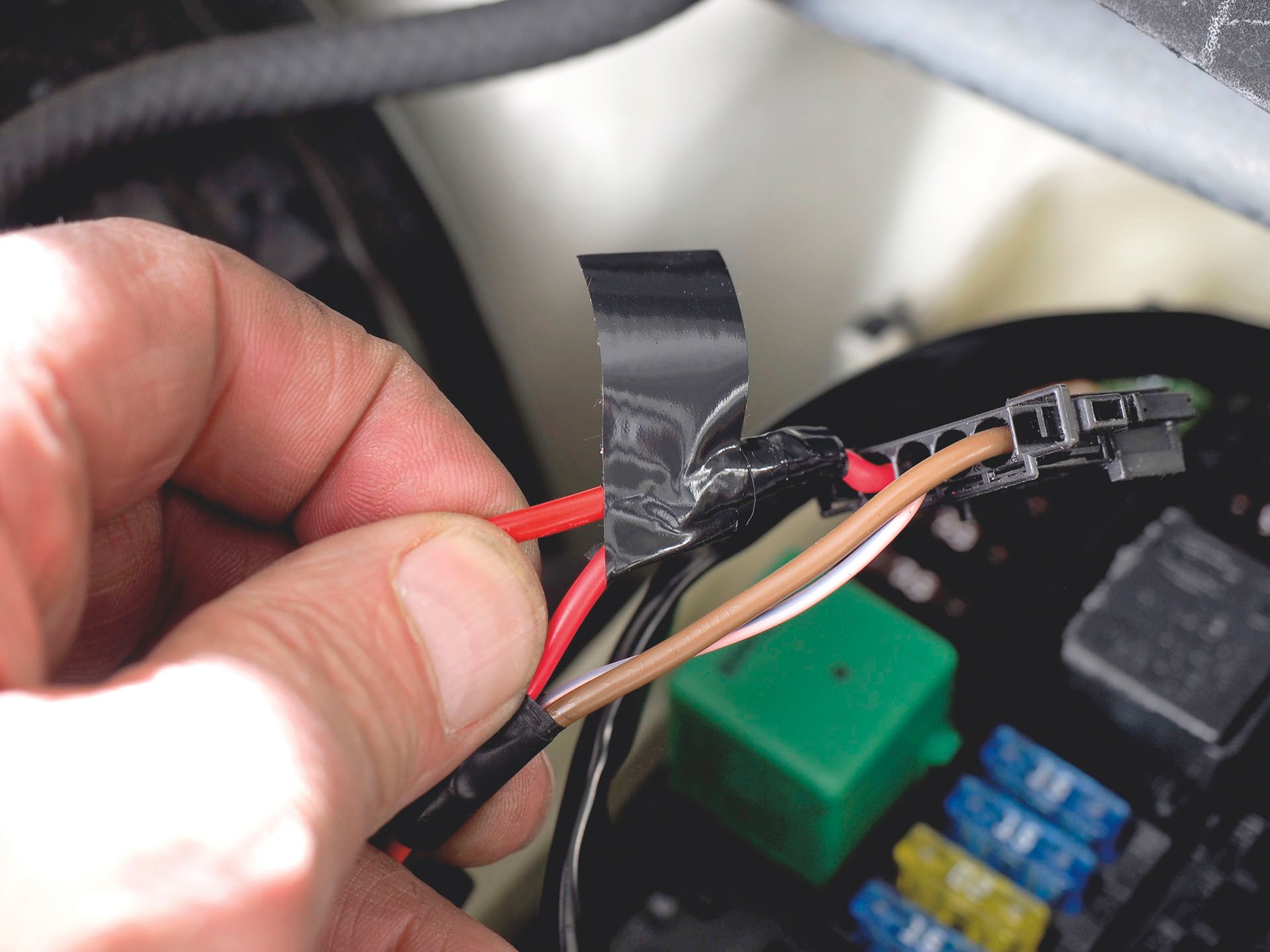 Jak samodzielnie zamontować podgrzewanie foteli?