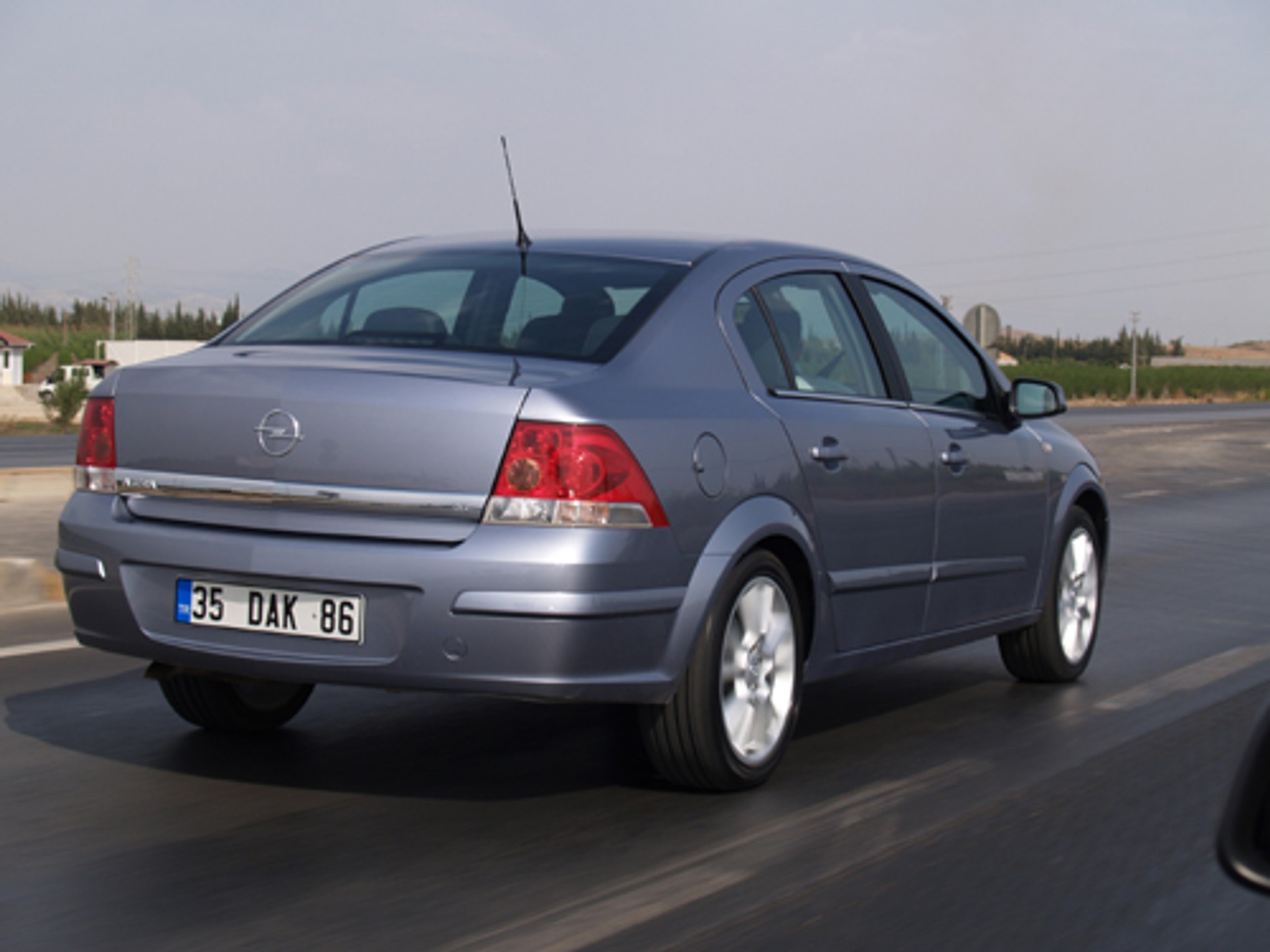 Opel Astra Sedan - Przestronny sedan
