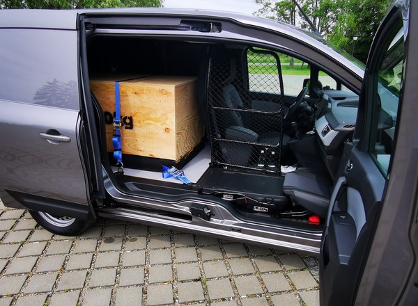Nowe Renault Kangoo Van - dostawczak bez słupka, ale z sensem