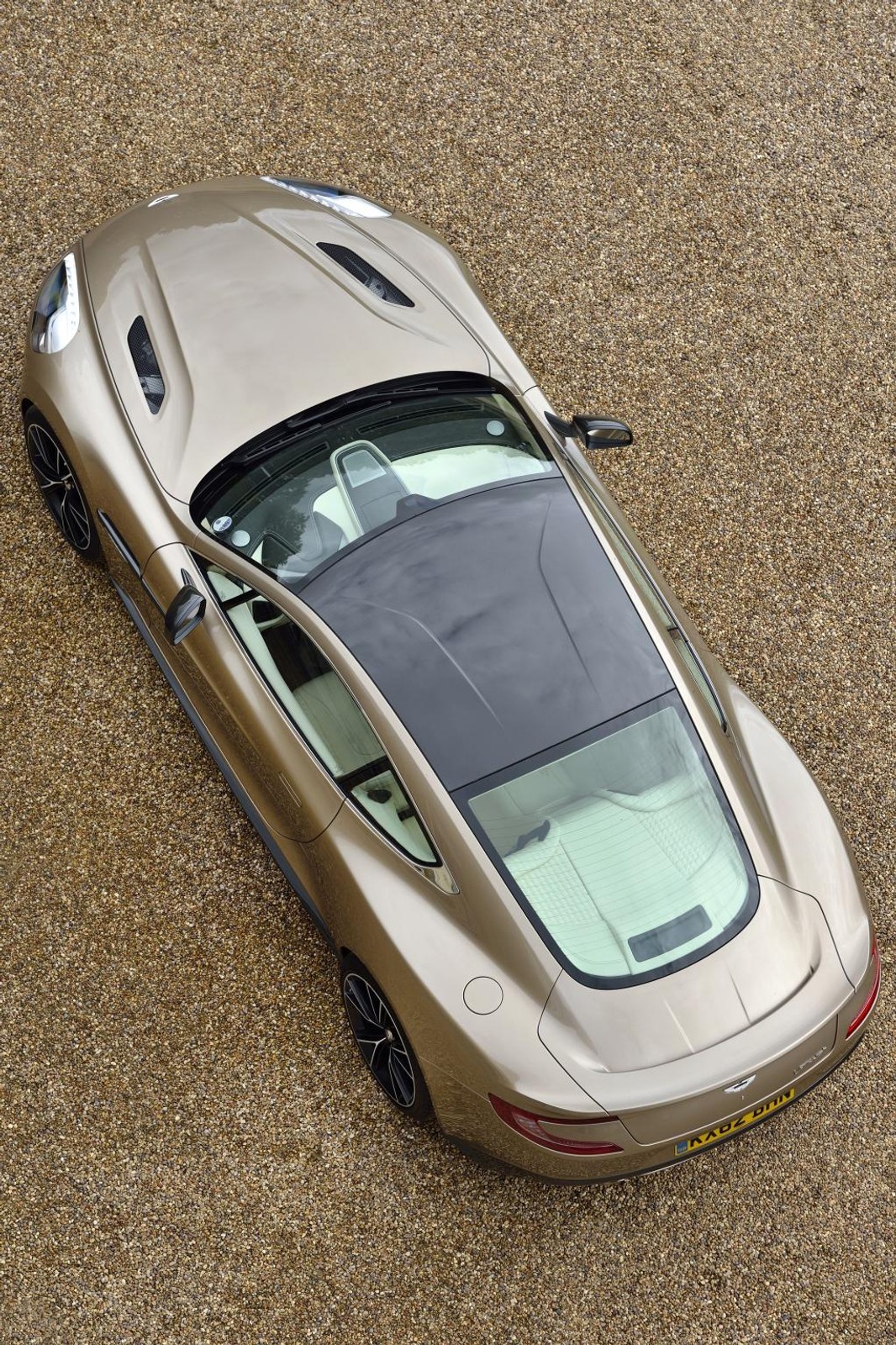 Jak jeździ Aston Martin Vanquish?