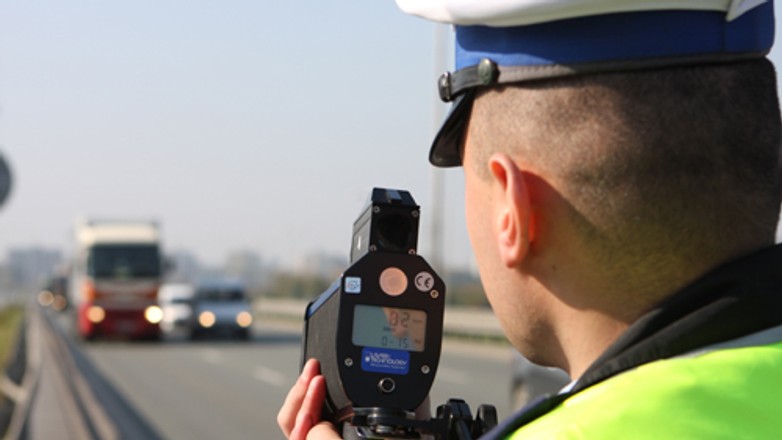 Kontrola radarowa - Jak działają nowe laserowe mierniki prędkości?