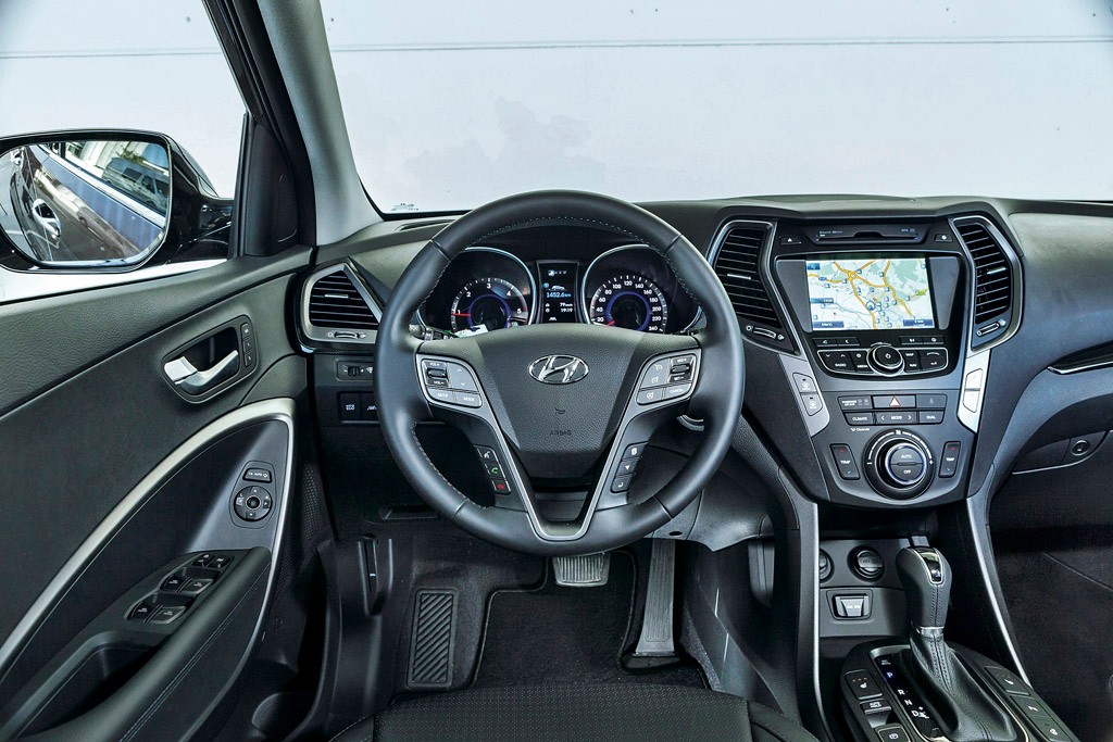Nowy Hyundai Santa Fe kontra  BMW X3: kierunek luksus