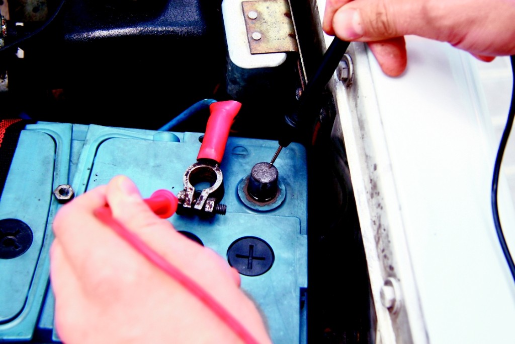 Multimetr i inne wynalazki - Wyjaśniamy po co miernik w aucie