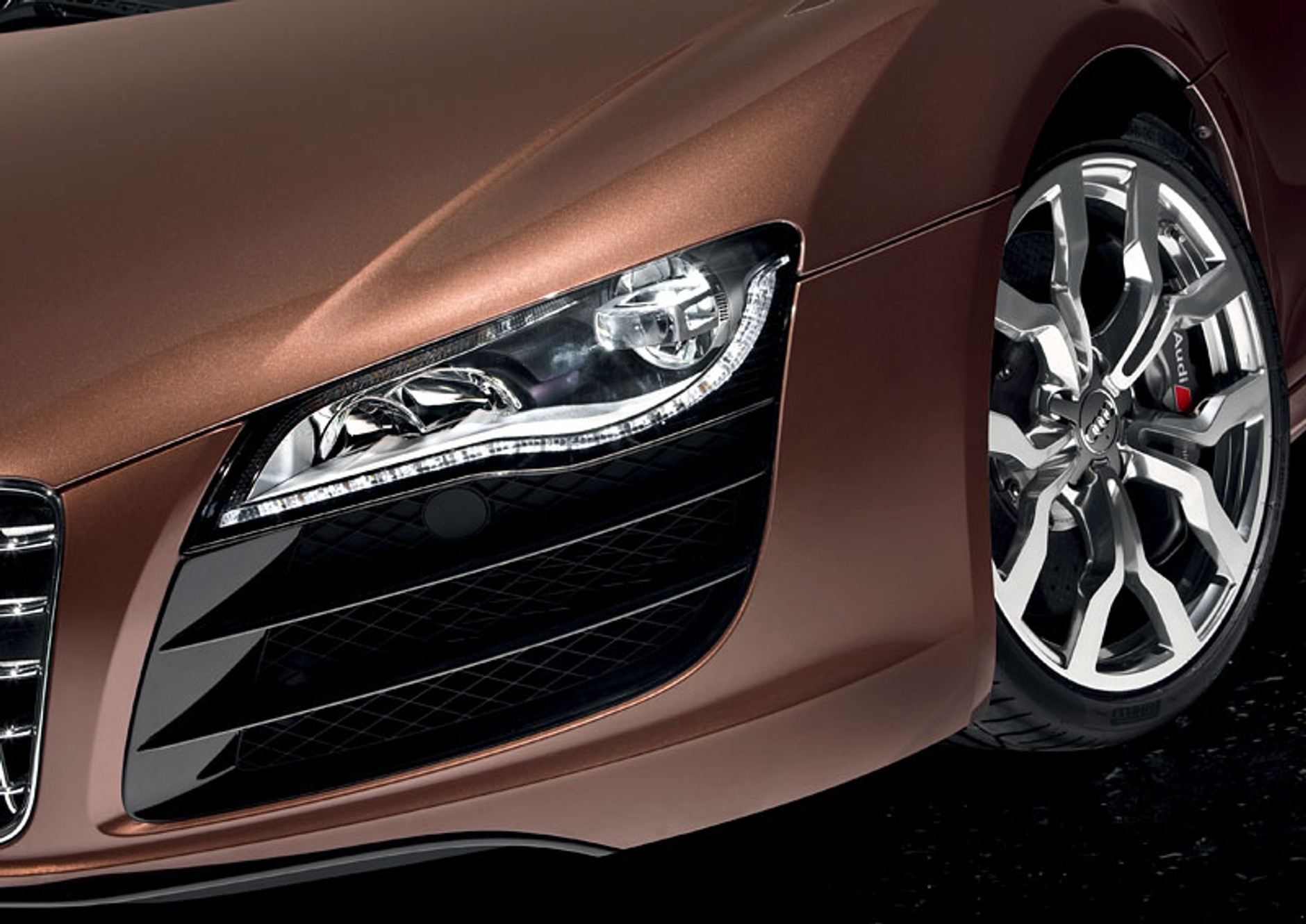 Audi R8 Spyder: V10 quattro inaczej