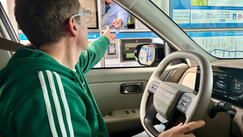 Pobór opłat na autostradzie (zdjęcie ilustracyjne)