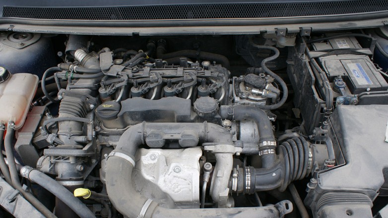 Jak umyć silnik i nie zepsuć?