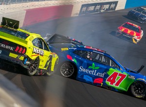 Gigantyczny karambol podczas wyścigów NASCAR [Wideo]