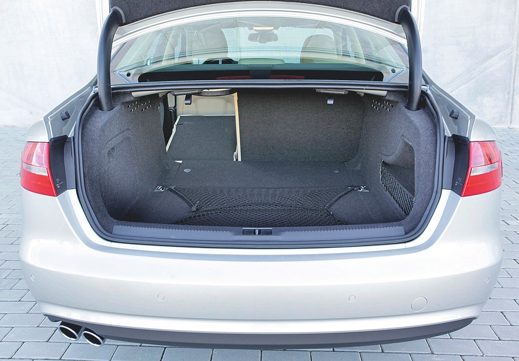 Audi A4 kontra BMW serii 3: bawarskie derby