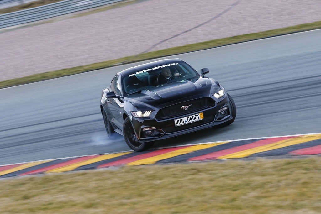 Galopujący Ford - Test Forda Mustanga GT