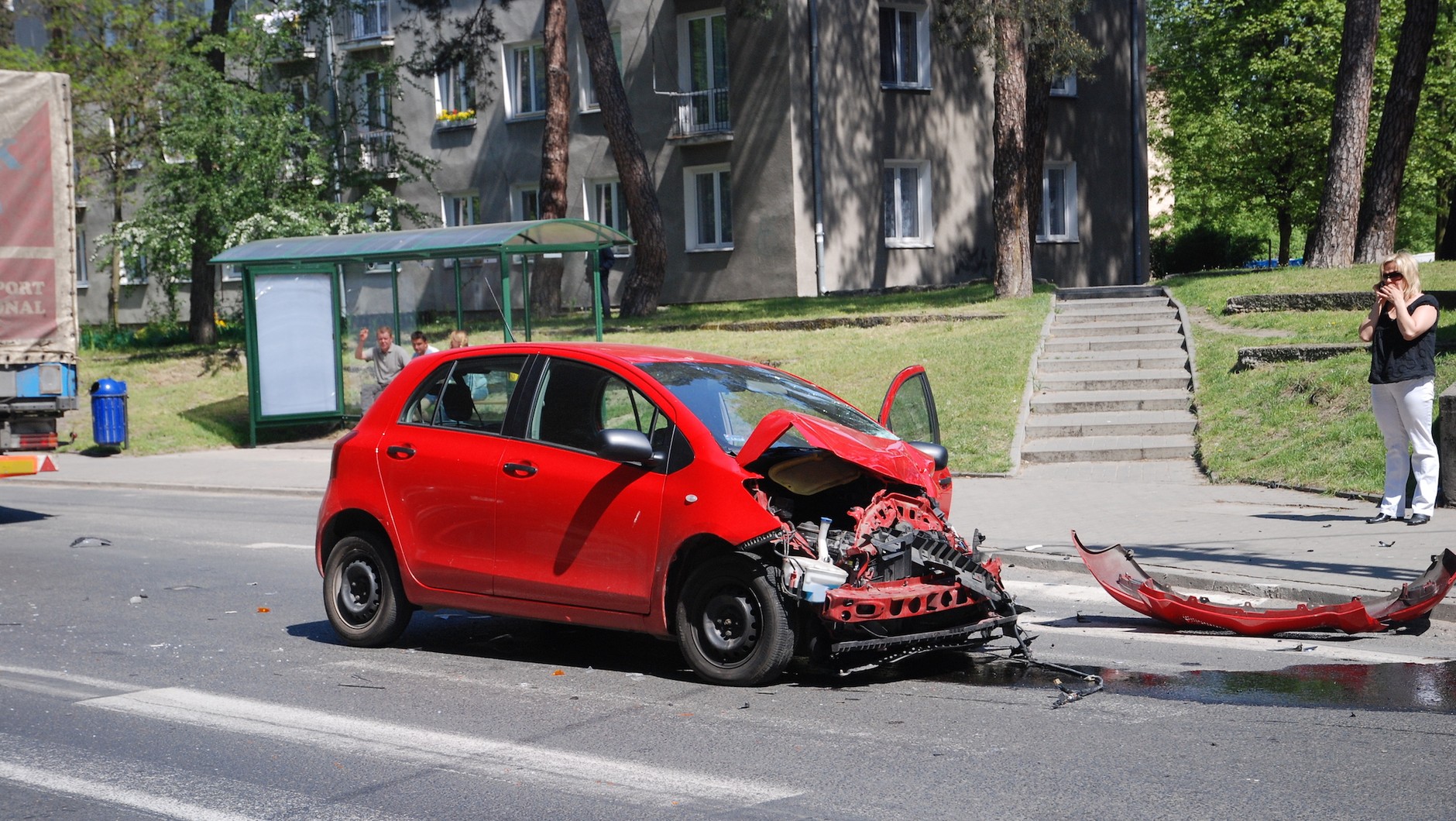 Auto po wypadku – niby do naprawy, ale formalnie nie zawsze się to opłaca