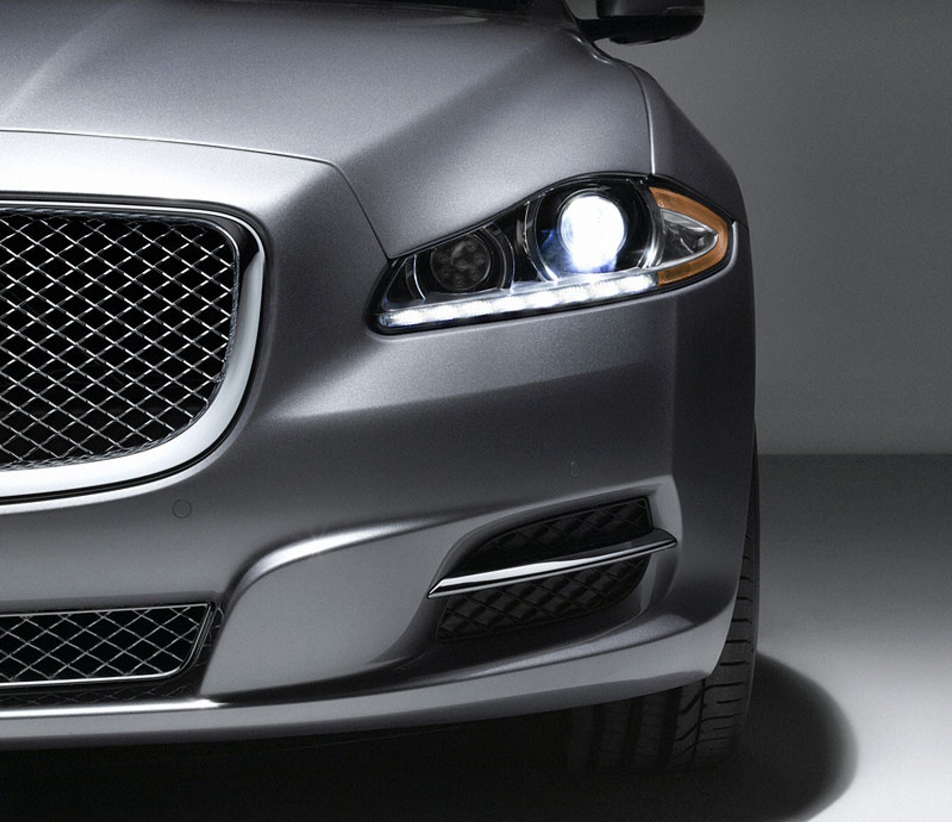 IAA Frankfurt 2009: Jaguar XJ – pierwsze wrażenia, fotogaleria