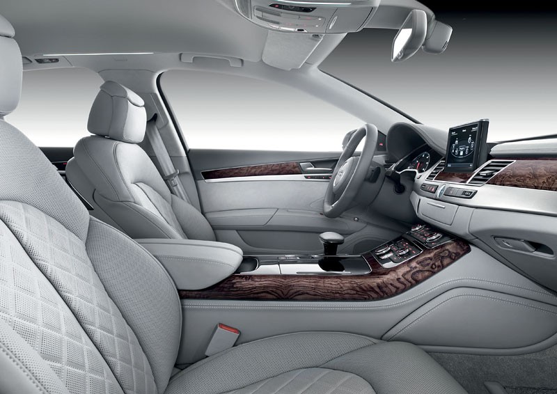 Nowe Audi A8: pierwsze zdjęcia i informacje