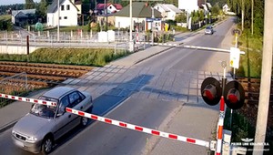 Kierowca Opla nawet nie zwolnił. Przerażające nagranie