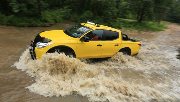 Mitsubishi L200 Monster - potwornie pracowity