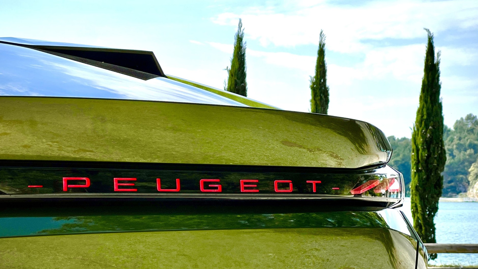 Peugeot 408 (wersja po restylizacji)