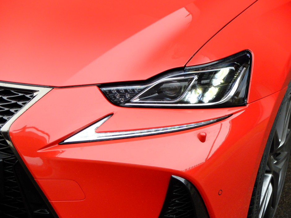 Lexus IS 200t