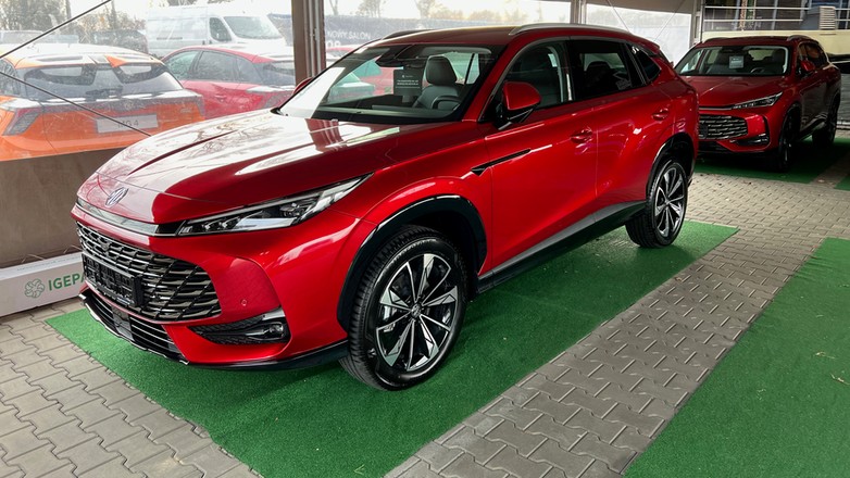 Salon MG w podwarszawskich Falentach