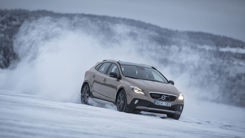 Volvo V40 T5 AWD Cross Country: szwedzka tradycja